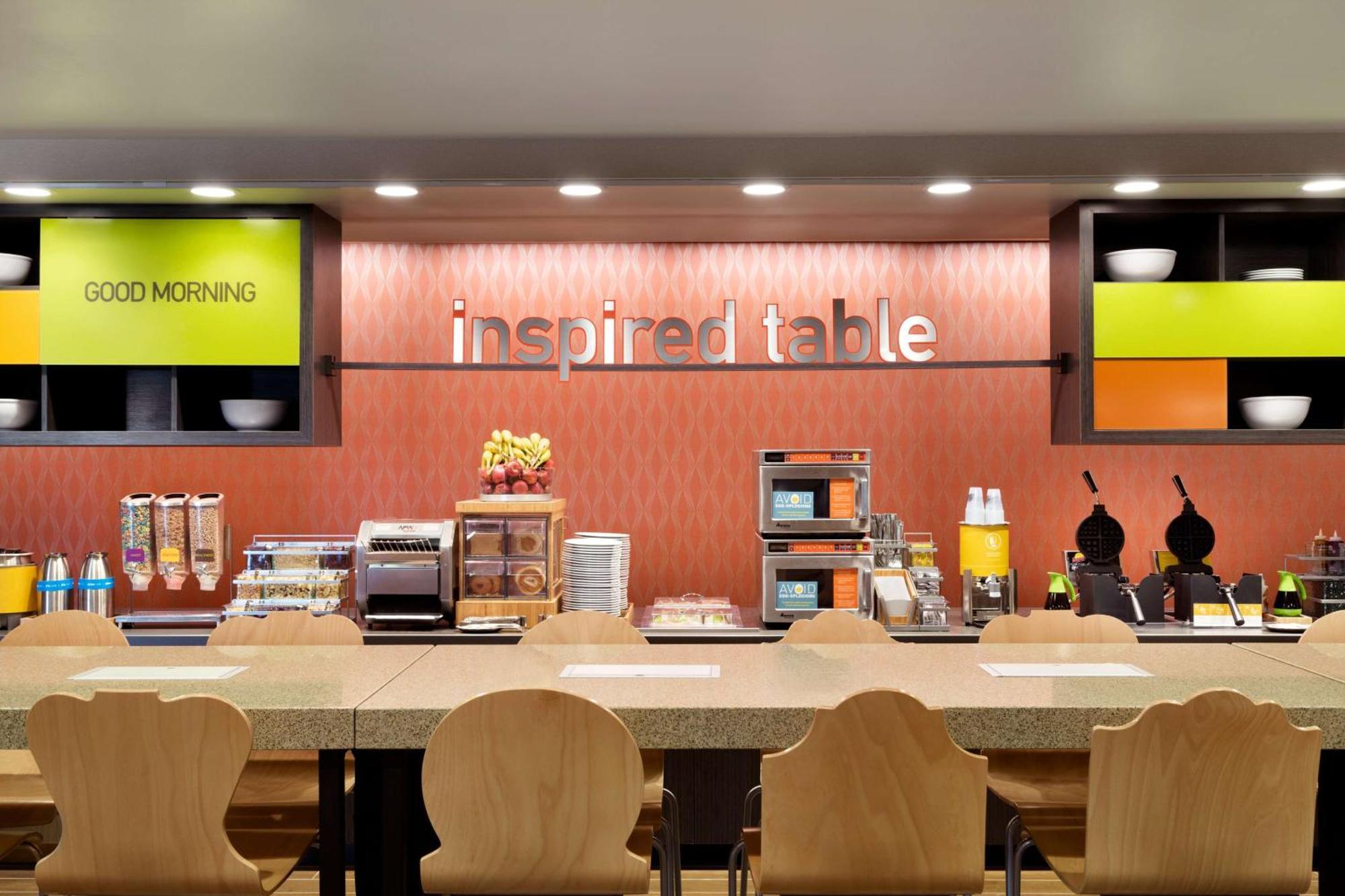 Home2 Suites By Hilton Glendale Westgate Exteriör bild