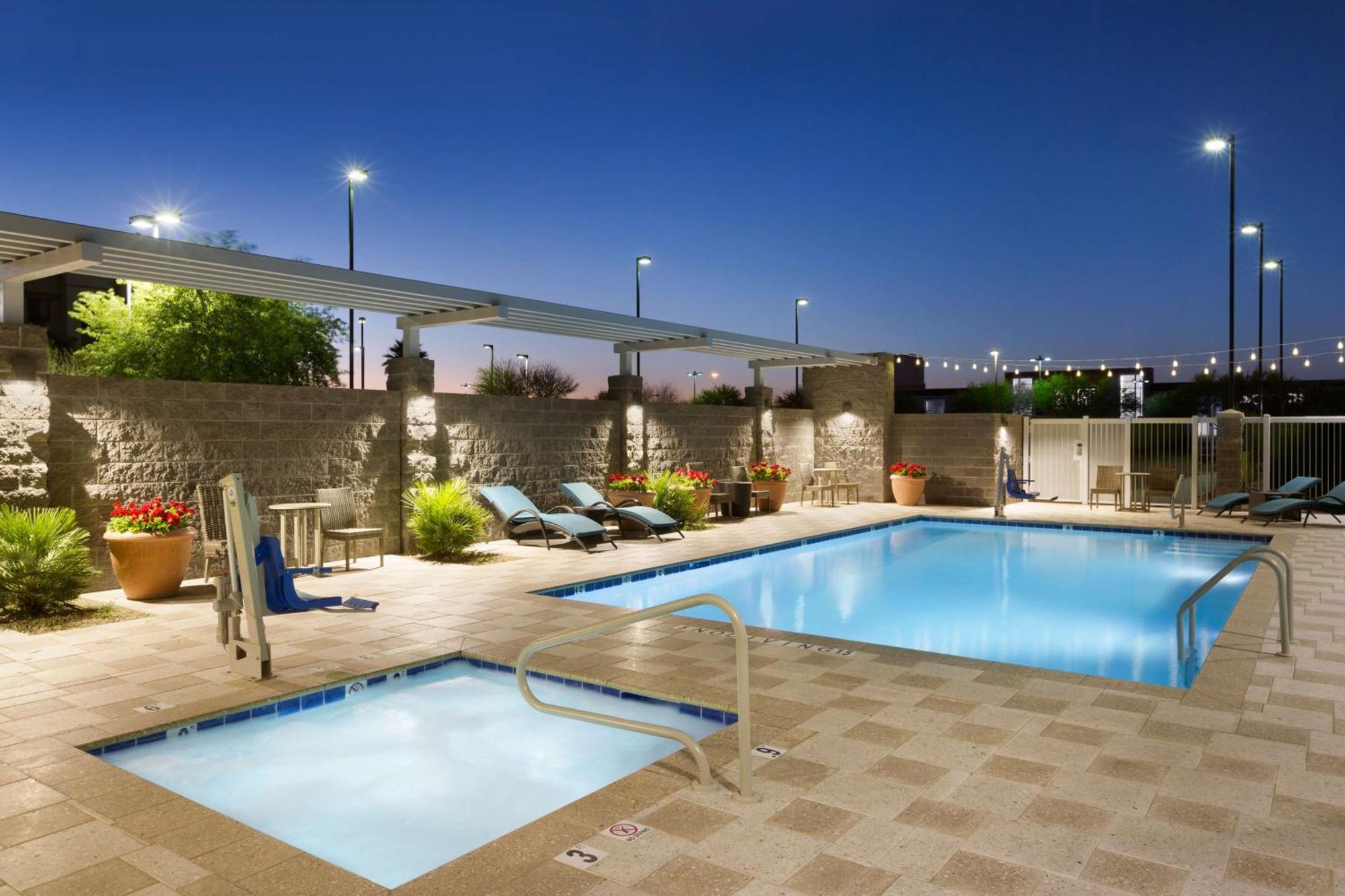 Home2 Suites By Hilton Glendale Westgate Exteriör bild