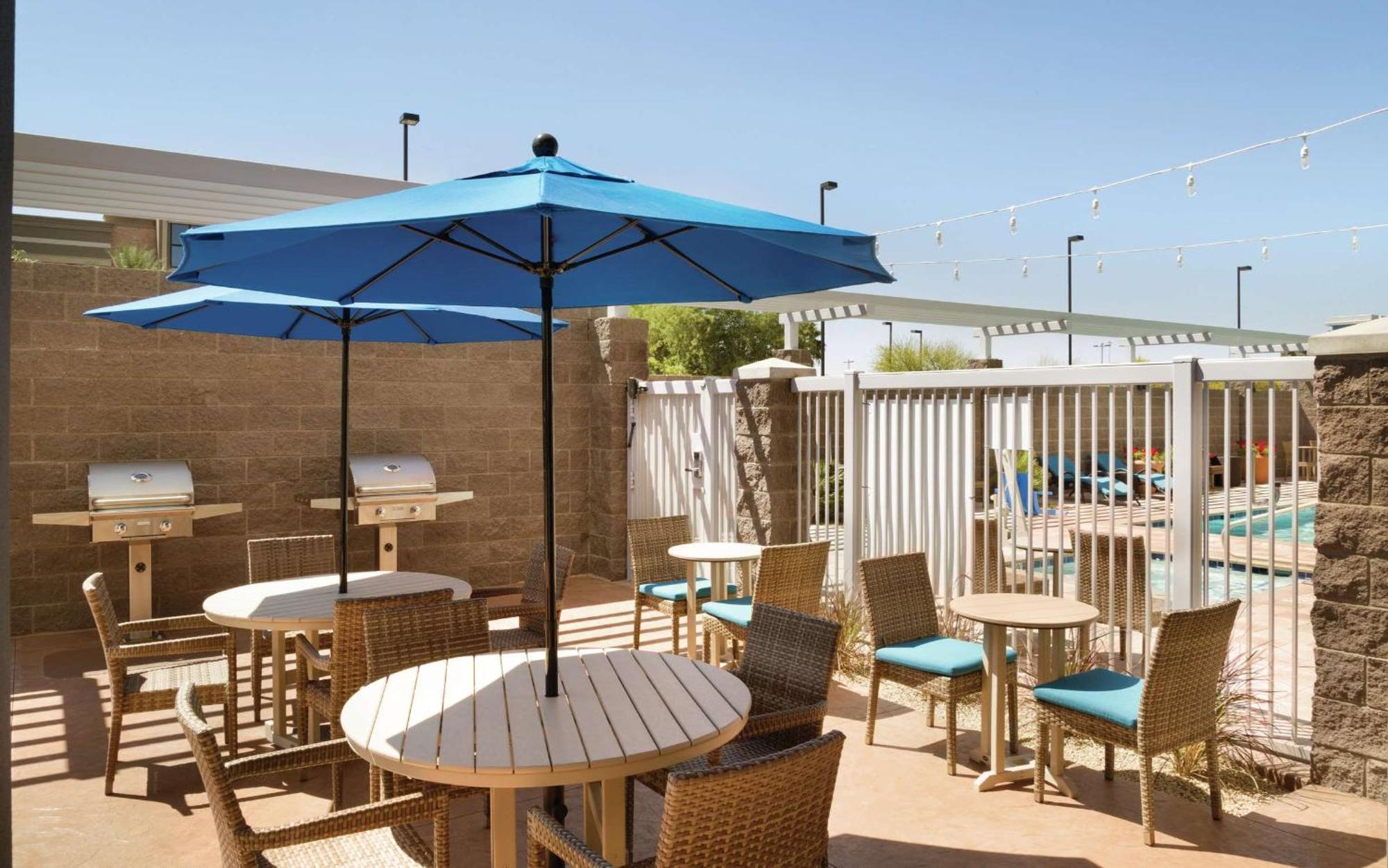 Home2 Suites By Hilton Glendale Westgate Exteriör bild