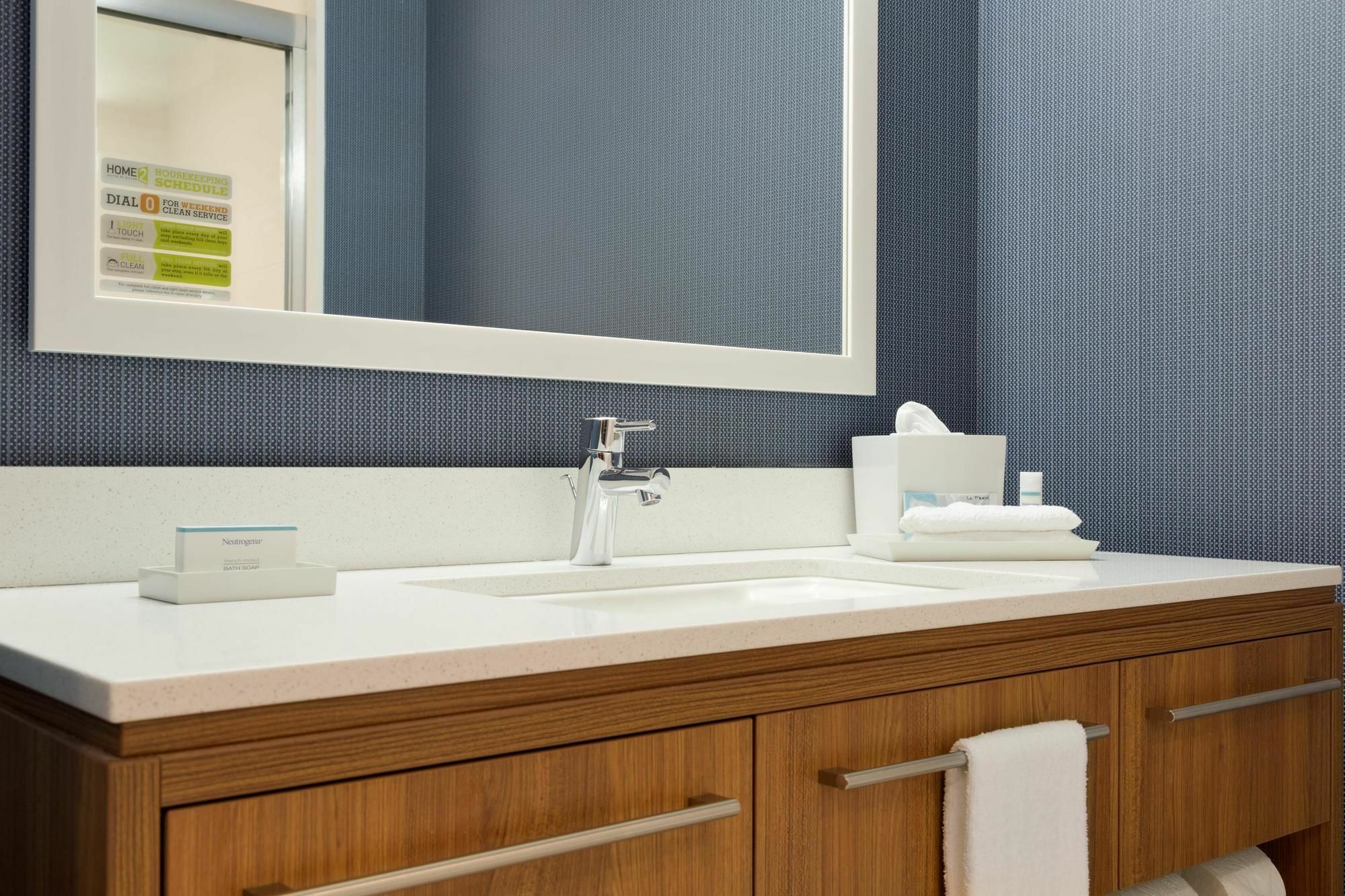 Home2 Suites By Hilton Glendale Westgate Exteriör bild